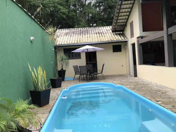 Imagem Casa com 5 Quartos à Venda, 230 m² em Saguaçu - Joinville