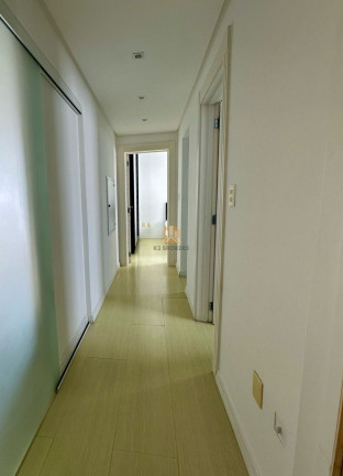Imagem Imóvel com 3 Quartos à Venda, 121 m² em Centro - Balneário Camboriú Imagem Imóvel com 3 Quartos à Venda, 121 m² em Centro - Balneário Camboriú