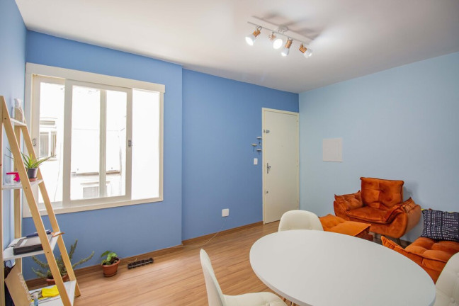 Imagem Imóvel com 2 Quartos à Venda, em Menino Deus - Porto Alegre Imagem Imóvel com 2 Quartos à Venda, em Menino Deus - Porto Alegre