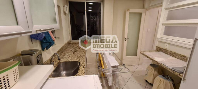 Imagem Apartamento com 2 Quartos à Venda, 110 m² em Centro - Florianópolis Imagem Apartamento com 2 Quartos à Venda, 110 m² em Centro - Florianópolis