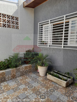 Imagem Casa com 2 Quartos à Venda, 74 m² em Vila Sao Geraldo - Taubaté Imagem Casa com 2 Quartos à Venda, 74 m² em Vila Sao Geraldo - Taubaté