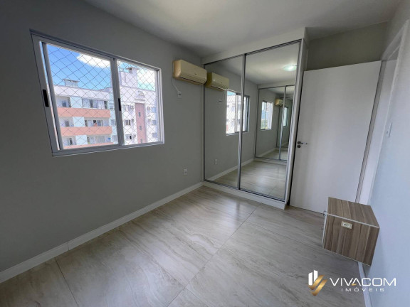 Imagem Apartamento com 3 Quartos à Venda, 70 m² em Sertão Do Maruim - São José