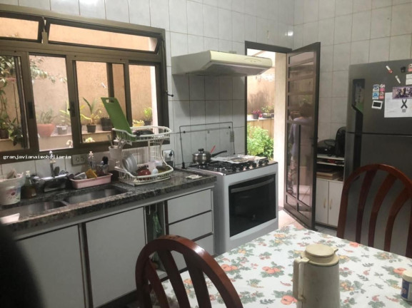 Imagem Casa à Venda, em São Paulo 2 - Cotia Imagem Casa à Venda, em São Paulo 2 - Cotia
