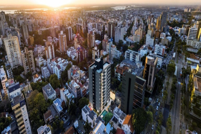 Imagem Imóvel com 2 Quartos à Venda, 101 m² em Auxiliadora - Porto Alegre Imagem Imóvel com 2 Quartos à Venda, 101 m² em Auxiliadora - Porto Alegre