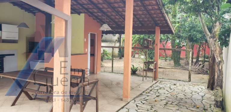 Imagem Casa com 4 Quartos à Venda, 227 m² em Centro - Ubatuba Imagem Casa com 4 Quartos à Venda, 227 m² em Centro - Ubatuba