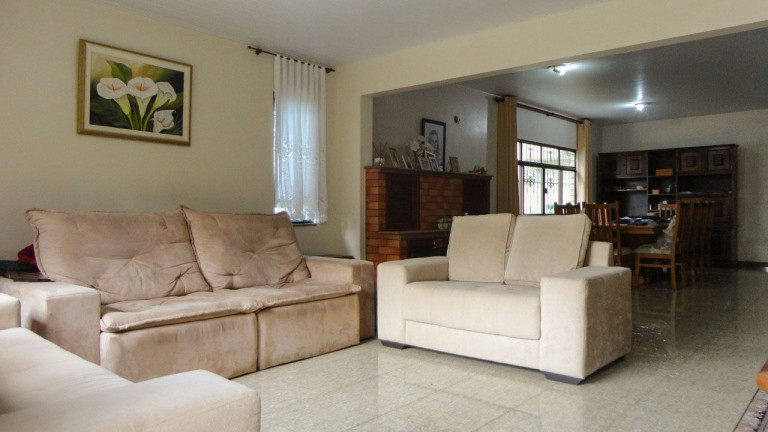Imagem Casa com 4 Quartos à Venda, 350 m² em Várzea - Teresópolis Imagem Casa com 4 Quartos à Venda, 350 m² em Várzea - Teresópolis