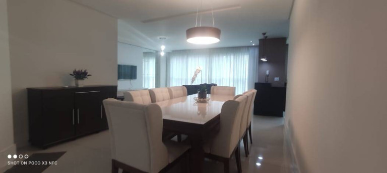 Apartamento com 3 Quartos para Alugar, 136 m² em Centro - Balneário Camboriú