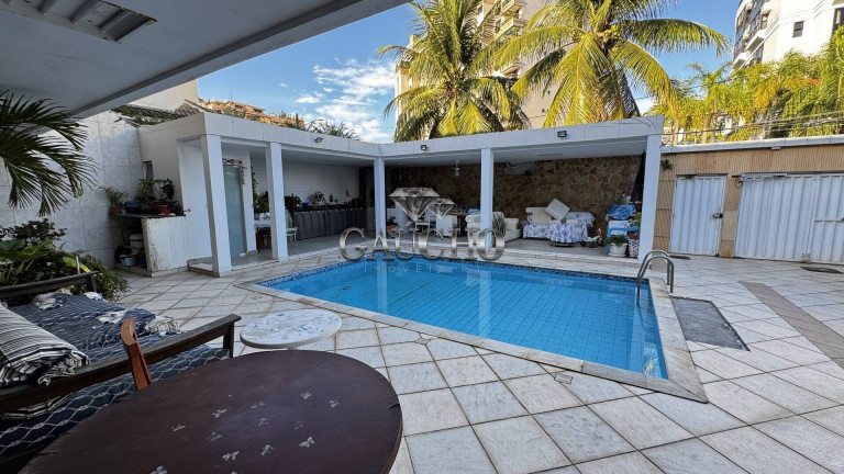 Imagem Casa com 6 Quartos à Venda, 750 m² em Barra Da Tijuca - Rio De Janeiro Imagem Casa com 6 Quartos à Venda, 750 m² em Barra Da Tijuca - Rio De Janeiro