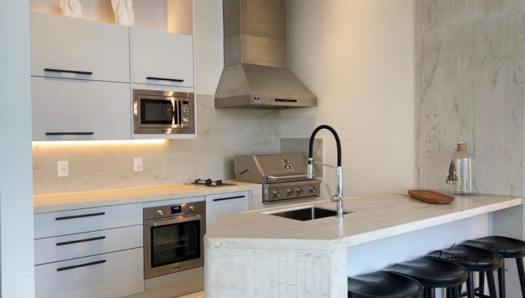 Imagem Apartamento com 4 Quartos à Venda, 321 m² em Pioneiros - Balneário Camboriú