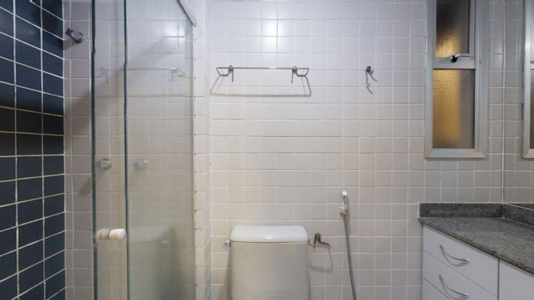 Imagem Imóvel com 2 Quartos à Venda, 83 m² em Lagoa - Rio De Janeiro Imagem Imóvel com 2 Quartos à Venda, 83 m² em Lagoa - Rio De Janeiro