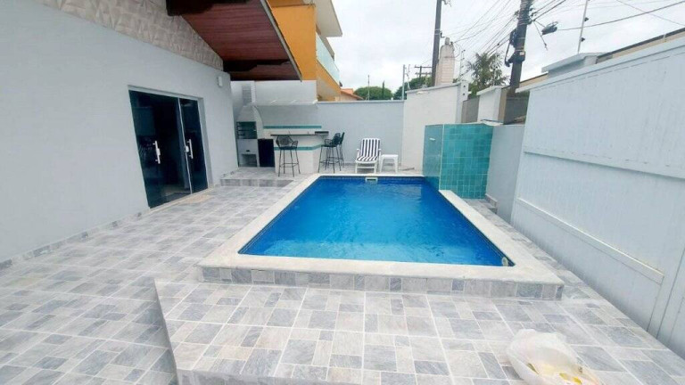 Imagem Casa com 5 Quartos à Venda, 310 m² em Cidade Nova Peruibe - Peruíbe Imagem Casa com 5 Quartos à Venda, 310 m² em Cidade Nova Peruibe - Peruíbe