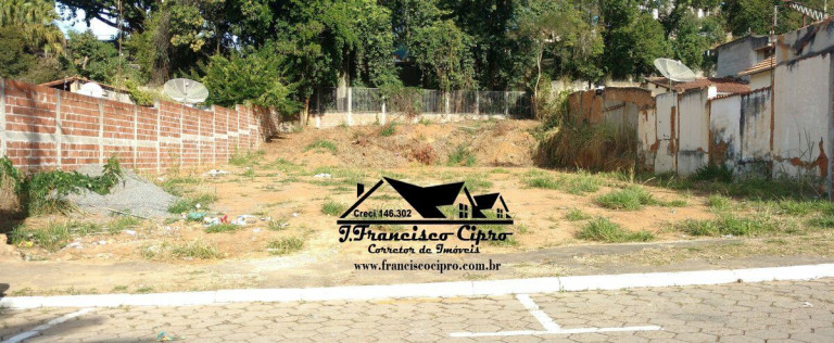 Terreno à Venda, 1.000 m² em Pedreira - Guaratinguetá