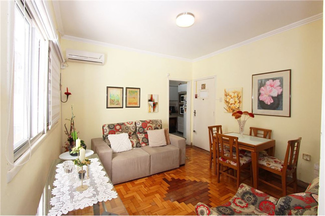Imagem Imóvel com 2 Quartos à Venda, em Petrópolis - Porto Alegre Imagem Imóvel com 2 Quartos à Venda, em Petrópolis - Porto Alegre
