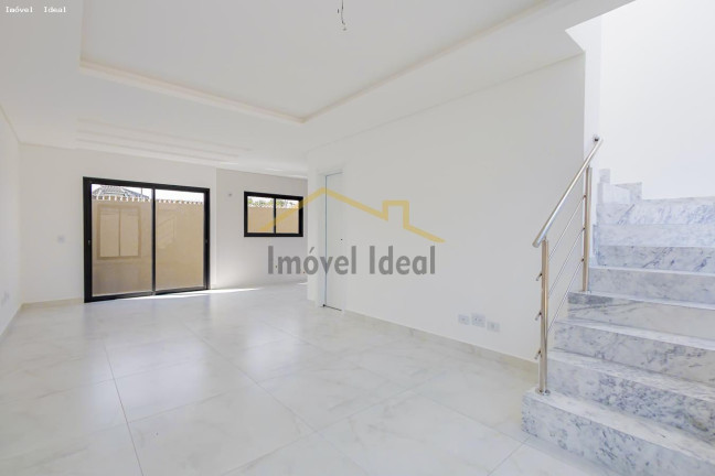 Imagem Casa com 3 Quartos à Venda, 131 m² em Hauer - Curitiba Imagem Casa com 3 Quartos à Venda, 131 m² em Hauer - Curitiba
