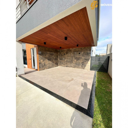 Imagem Casa com 4 Quartos à Venda, 265 m² em Caledônia - Camboriú Imagem Casa com 4 Quartos à Venda, 265 m² em Caledônia - Camboriú