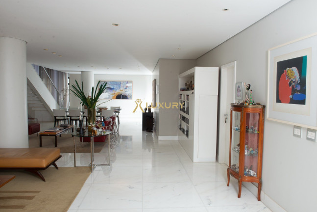Imagem Imóvel com 3 Quartos à Venda, 587 m² em Belvedere - Belo Horizonte Imagem Imóvel com 3 Quartos à Venda, 587 m² em Belvedere - Belo Horizonte