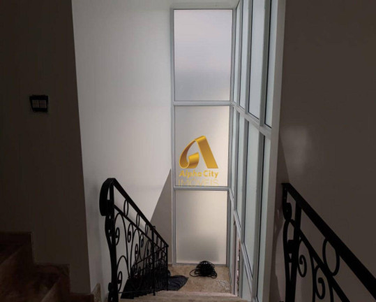 Imagem Casa com 4 Quartos à Venda, 338 m² em Tarumã - Santana De Parnaíba Imagem Casa com 4 Quartos à Venda, 338 m² em Tarumã - Santana De Parnaíba