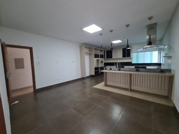 Imagem Casa com 4 Quartos à Venda, 400 m² em Aleixo - Manaus Imagem Casa com 4 Quartos à Venda, 400 m² em Aleixo - Manaus