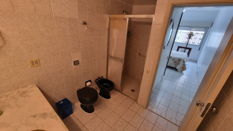 Imagem Apartamento com 3 Quartos à Venda, 130 m² em Pitangueiras - Guarujá