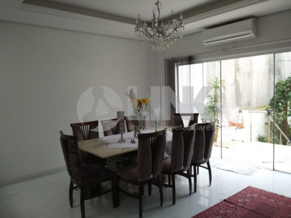 Imagem Imóvel com 3 Quartos à Venda, 288 m² em Sarandi - Porto Alegre Imagem Imóvel com 3 Quartos à Venda, 288 m² em Sarandi - Porto Alegre