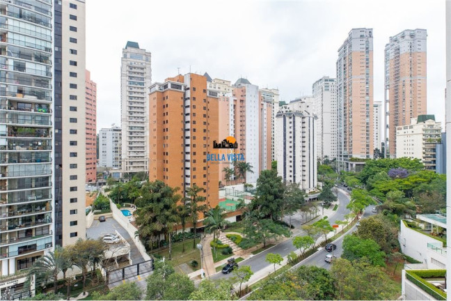 Imagem Apartamento com 4 Quartos à Venda,  em Moema - São Paulo