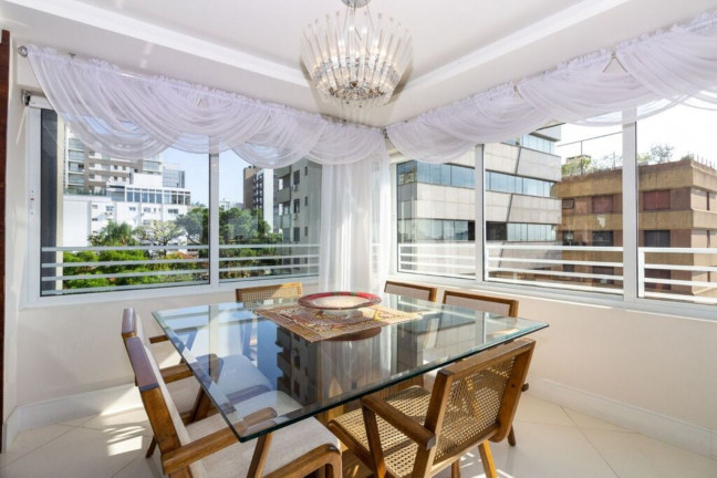 Imagem Imóvel com 2 Quartos à Venda, 85 m² em Auxiliadora - Porto Alegre Imagem Imóvel com 2 Quartos à Venda, 85 m² em Auxiliadora - Porto Alegre