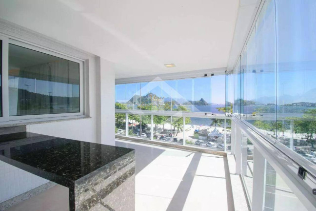 Imagem Apartamento com 4 Quartos à Venda, 271 m² em Charitas - Niterói Imagem Apartamento com 4 Quartos à Venda, 271 m² em Charitas - Niterói