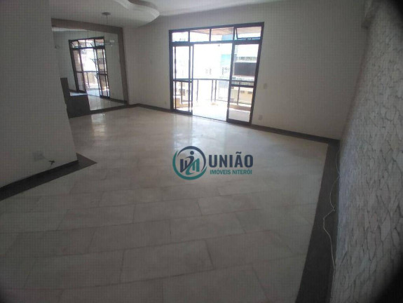 Imagem Apartamento com 4 Quartos à Venda, 220 m² em Vital Brasil - Niterói