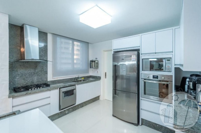 Imagem Apartamento com 3 Quartos à Venda, 133 m² em Centro - Balneário Camboriú Imagem Apartamento com 3 Quartos à Venda, 133 m² em Centro - Balneário Camboriú