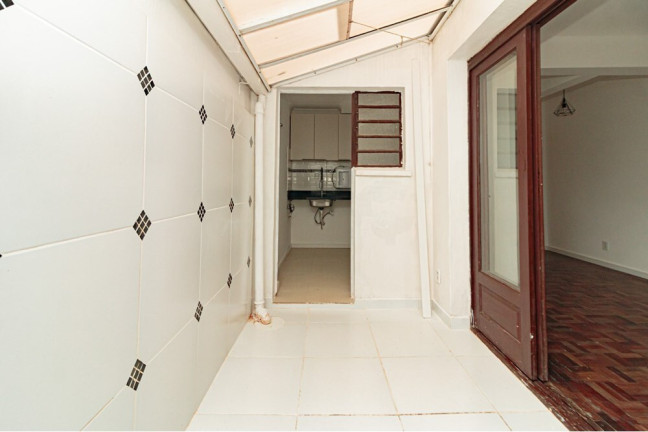 Imagem Imóvel com 1 Quarto à Venda, 61 m² em Navegantes - Porto Alegre Imagem Imóvel com 1 Quarto à Venda, 61 m² em Navegantes - Porto Alegre