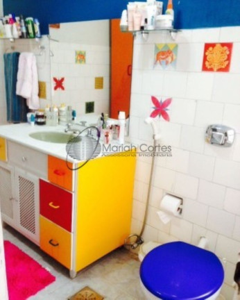Imagem Imóvel com 2 Quartos à Venda, 85 m² em Centro - Niterói Imagem Imóvel com 2 Quartos à Venda, 85 m² em Centro - Niterói