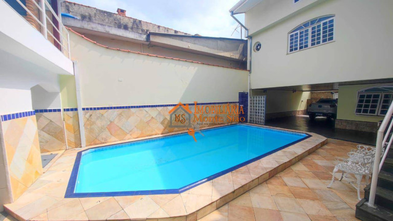 Sobrado com 3 Quartos à Venda ou Locação, 307 m² em Jardim Santa Mena - Guarulhos