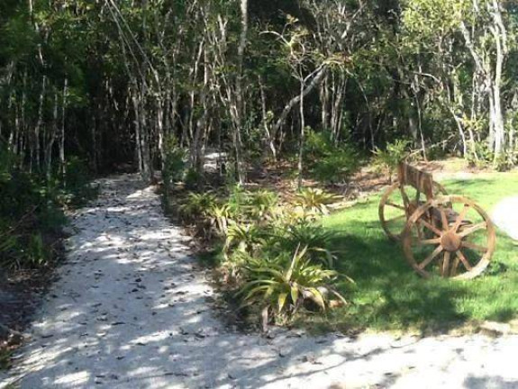 Imagem Terreno à Venda, 374 m² em Campeche - Florianópolis Imagem Terreno à Venda, 374 m² em Campeche - Florianópolis