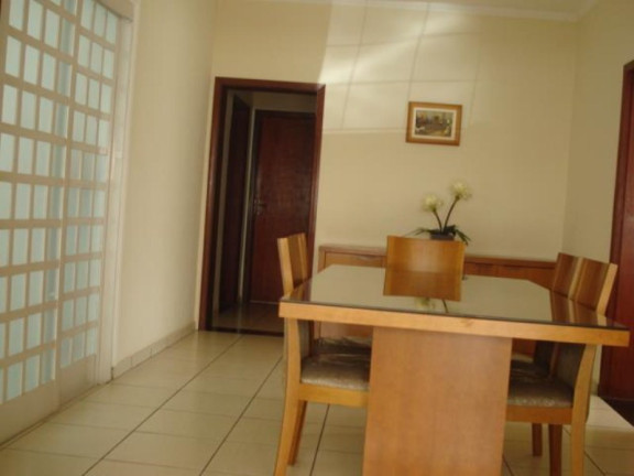 Casa com 3 Quartos à Venda, 326 m² em Jardim Macarenko - Sumaré