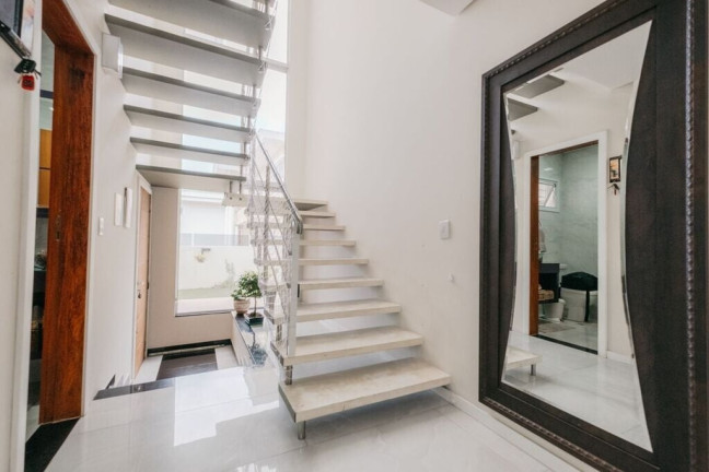 Imagem Casa de Condomínio com 4 Quartos à Venda, 253 m² em Ingleses - Florianópolis Imagem Casa de Condomínio com 4 Quartos à Venda, 253 m² em Ingleses - Florianópolis