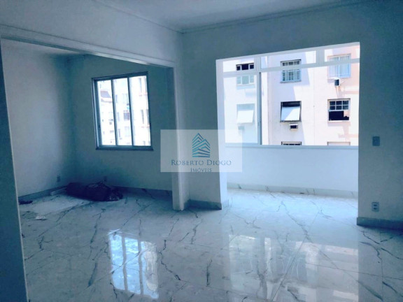 Imagem Imóvel com 3 Quartos à Venda, 125 m² em Copacabana - Rio De Janeiro Imagem Imóvel com 3 Quartos à Venda, 125 m² em Copacabana - Rio De Janeiro