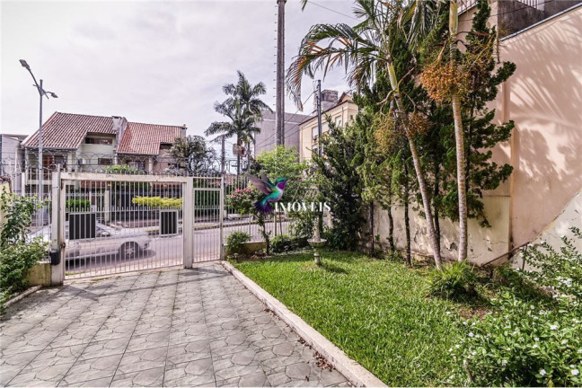 Imagem Casa com 2 Quartos à Venda, 149 m² em Passo Da Areia - Porto Alegre Imagem Casa com 2 Quartos à Venda, 149 m² em Passo Da Areia - Porto Alegre