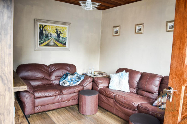 Imagem Casa com 2 Quartos à Venda, 186 m² em Cajuru - Curitiba