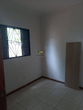Imagem Casa com 2 Quartos à Venda, 67 m²