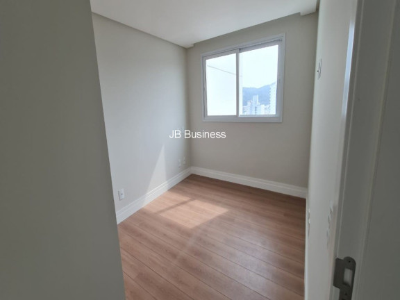 Imagem Imóvel com 4 Quartos à Venda, 131 m² em Centro - Balneário Camboriú Imagem Imóvel com 4 Quartos à Venda, 131 m² em Centro - Balneário Camboriú