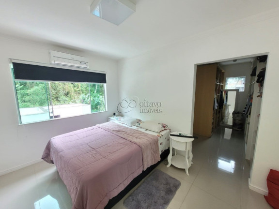 Imagem Casa com 4 Quartos à Venda, em Lagoa - Macaé Imagem Casa com 4 Quartos à Venda, em Lagoa - Macaé