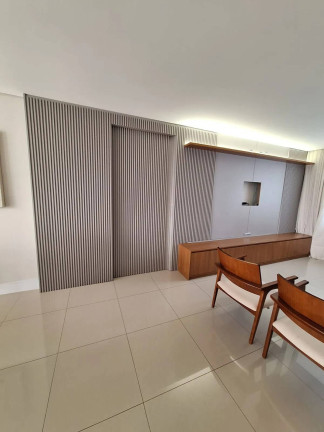 Imagem Apartamento com 3 Quartos para Alugar, 136 m² em Centro - Balneário Camboriú
