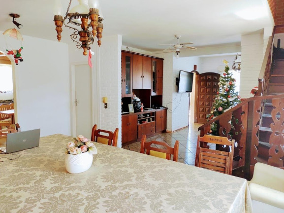 Imagem Casa com 4 Quartos à Venda, 180 m² em Bom Retiro - Joinville