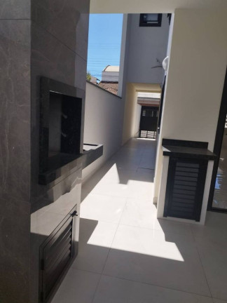 Imagem Sobrado com 3 Quartos à Venda, 120 m² em Centro - Barra Velha Imagem Sobrado com 3 Quartos à Venda, 120 m² em Centro - Barra Velha