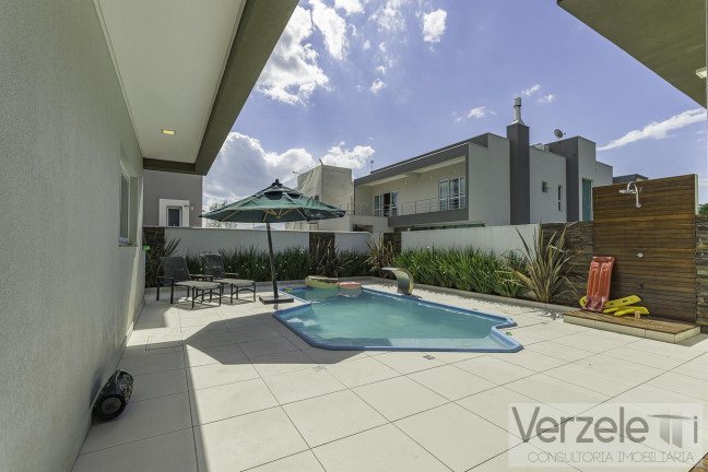 Imagem Casa com 4 Quartos à Venda, 437 m² em Santa Regina - Camboriú