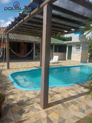 Imagem Casa com 2 Quartos à Venda,  em águas Claras - Viamão