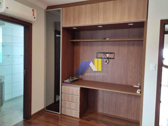 Imagem Apartamento com 4 Quartos à Venda, 175 m² em Centro - Pouso Alegre Imagem Apartamento com 4 Quartos à Venda, 175 m² em Centro - Pouso Alegre