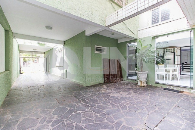 Imagem Casa com 5 Quartos à Venda, 800 m² em Jardim Botânico - Porto Alegre Imagem Casa com 5 Quartos à Venda, 800 m² em Jardim Botânico - Porto Alegre