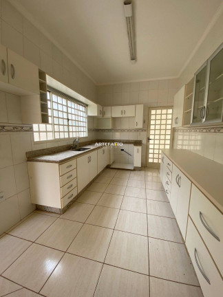 Imagem Casa com 3 Quartos à Venda, 130 m² Imagem Casa com 3 Quartos à Venda, 130 m²