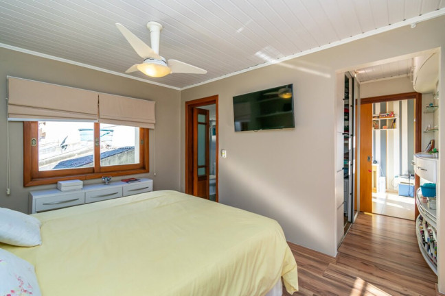 Imagem Imóvel com 2 Quartos à Venda, em Petrópolis - Porto Alegre Imagem Imóvel com 2 Quartos à Venda, em Petrópolis - Porto Alegre